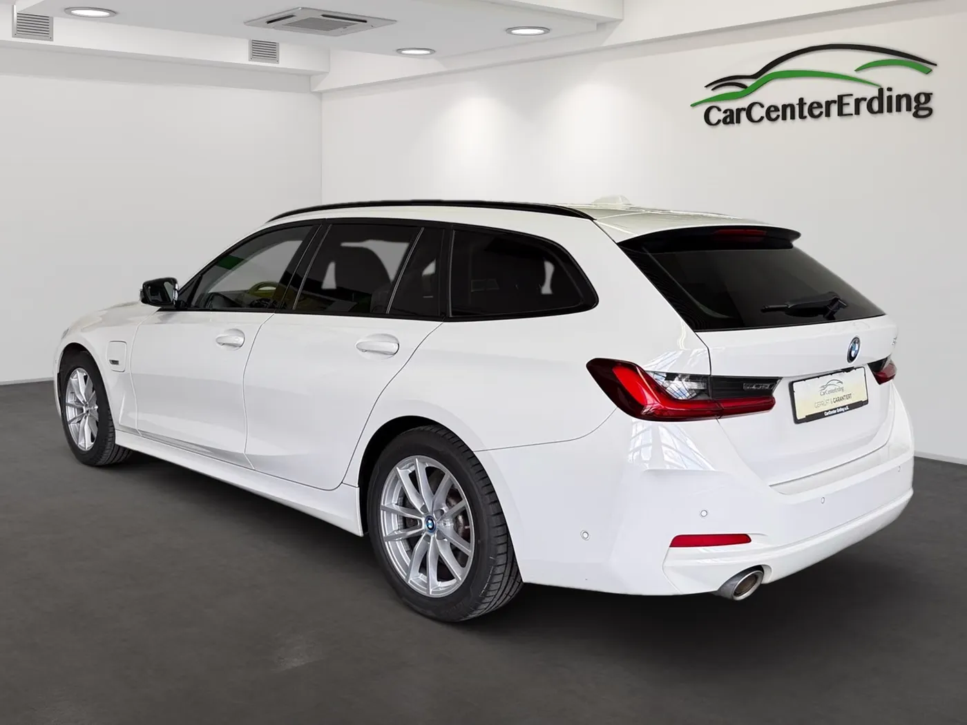 BMW 330 — Ansicht 2