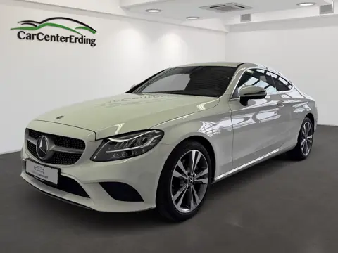 Mercedes-Benz C300d Coupe, Polarweiss