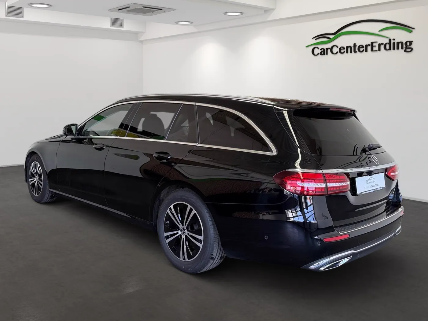 Mercedes-Benz E 220 — Ansicht 2