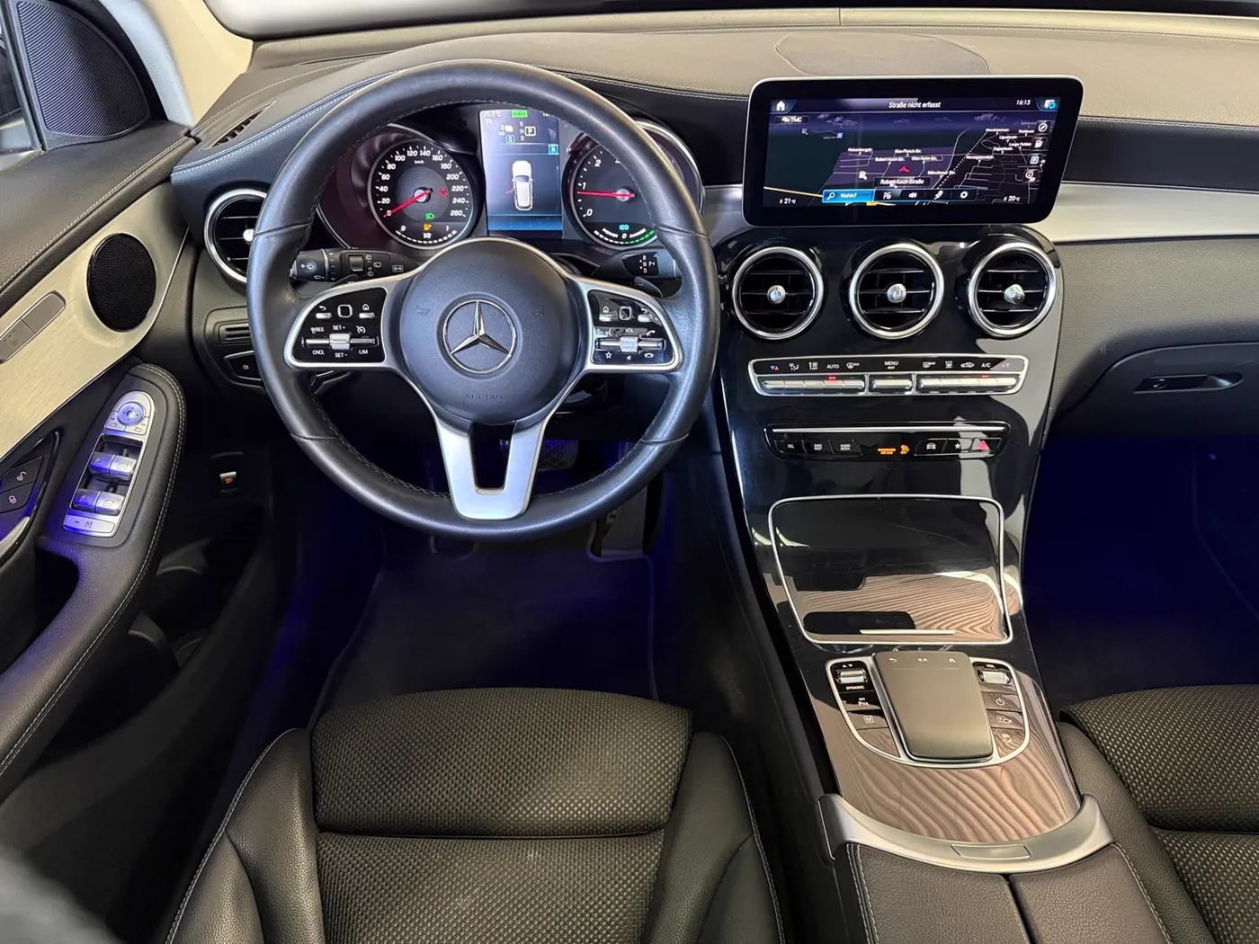 Mercedes-Benz GLC 300 — Ansicht 4