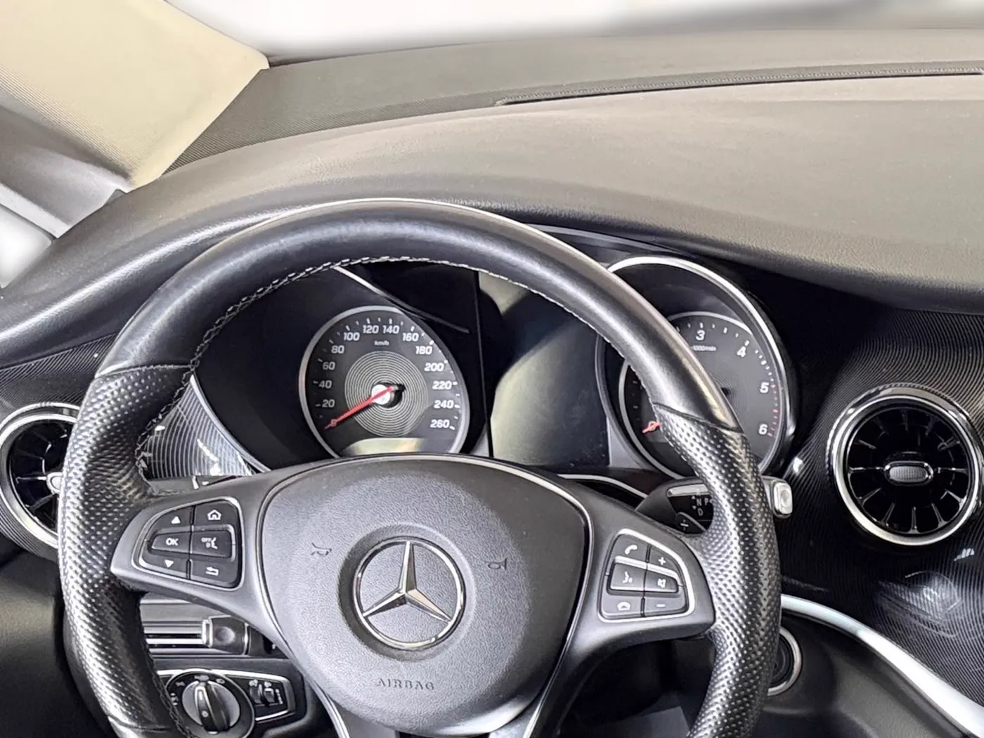 Mercedes-Benz V 220 — Ansicht 4